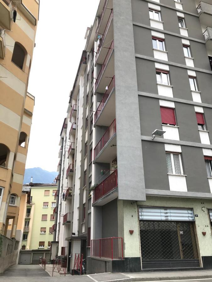 Lovely Panoramic View Apartment - Affitti Brevi Italia Аоста Екстериор снимка