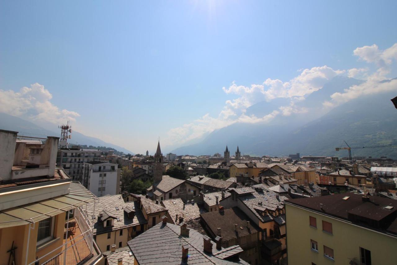 Lovely Panoramic View Apartment - Affitti Brevi Italia Аоста Екстериор снимка