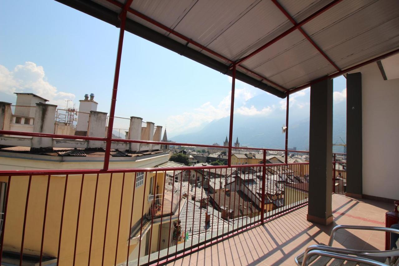Lovely Panoramic View Apartment - Affitti Brevi Italia Аоста Екстериор снимка
